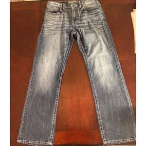 BKE Jake Bootleg Jeans Mens 32R Medium Wash Distressed Denim Pants Buckle